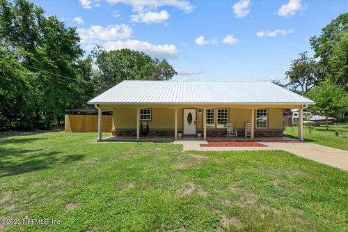 105 Oakwood Rd, Satsuma, FL, 32189-2682 | Card Image