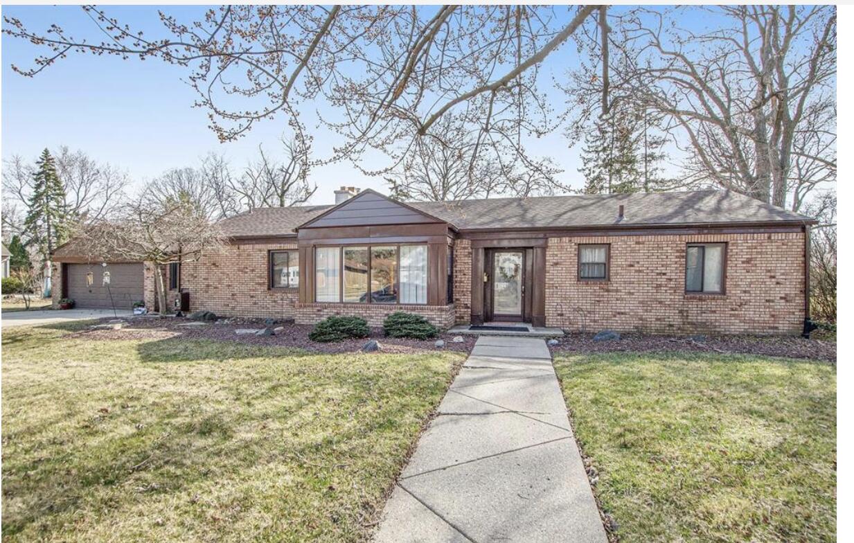 Residential in Harper Woods
