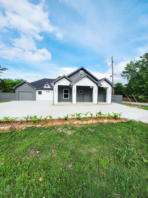 3822 Vandervort Dr, Dallas, TX, 75216-3950 | Card Image