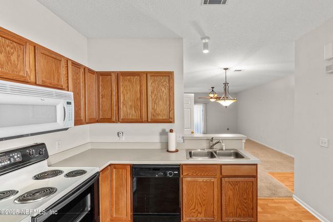 4628 Gerber Ct, Townhouse with 2 bedrooms, 3 bathrooms and null parking in Jacksonville FL | Image 18