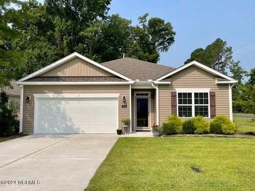 200 Gabrielle St, New Bern, NC, 28560-3284 | Card Image