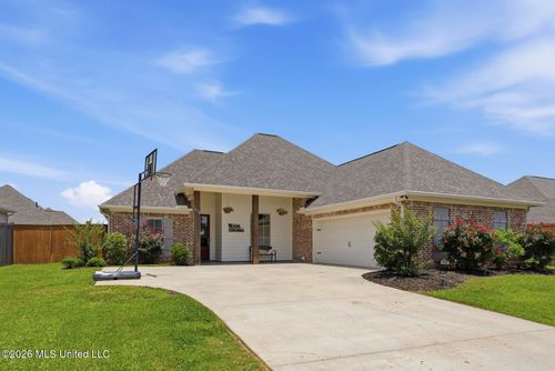 612 Peregan St, Canton, MS, 39046-1209 | Card Image
