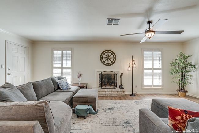APT-1603 - 2611 Eisenhauer Rd, Condo with 3 bedrooms, 2 bathrooms and null parking in San Antonio TX | Image 7