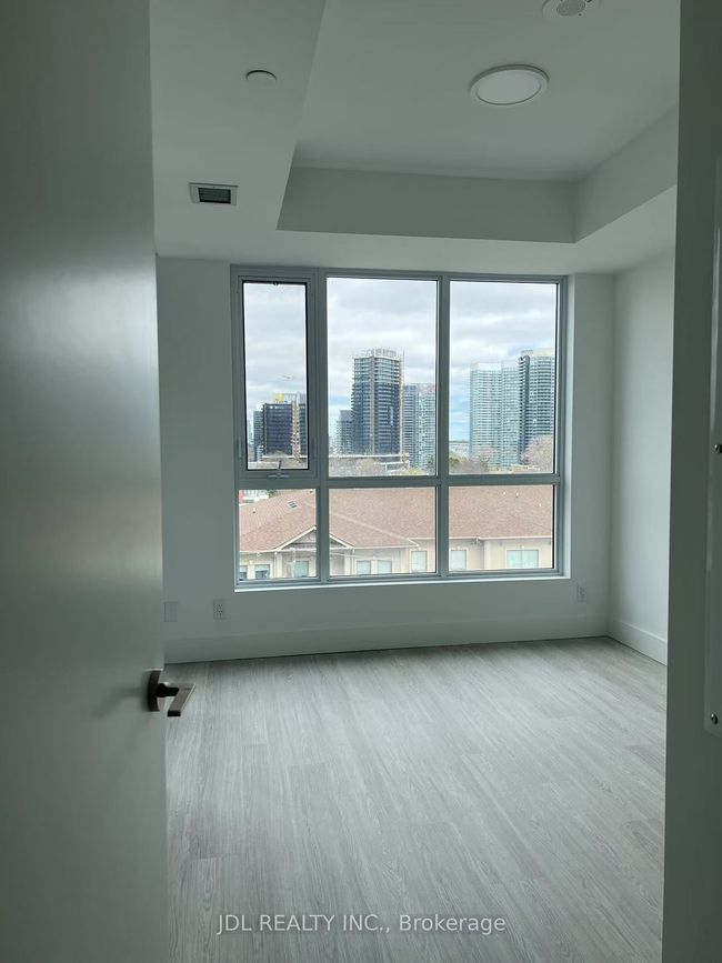 613 - 625 Sheppard Ave E, Condo with 2 bedrooms, 1 bathrooms and null parking in North York ON | Image 6