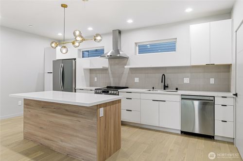 b-11831 59th Ave S, Seattle, WA, 98178-2953 | Card Image