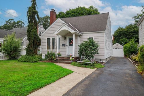 2534 Yorktown St, Oceanside, NY, 11572-2428 | Card Image