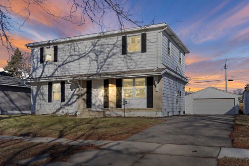 1926 88th St, Kenosha, WI, 53143-6454 | Card Image