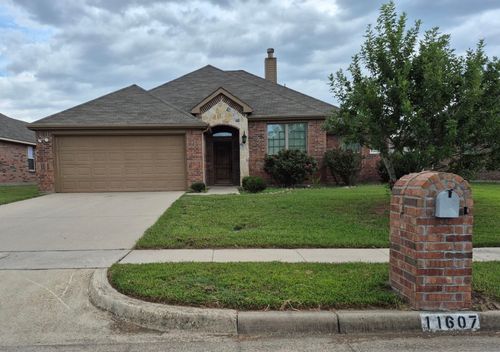 11607 Michele Dr, Greenville, TX, 75402-3460 | Card Image