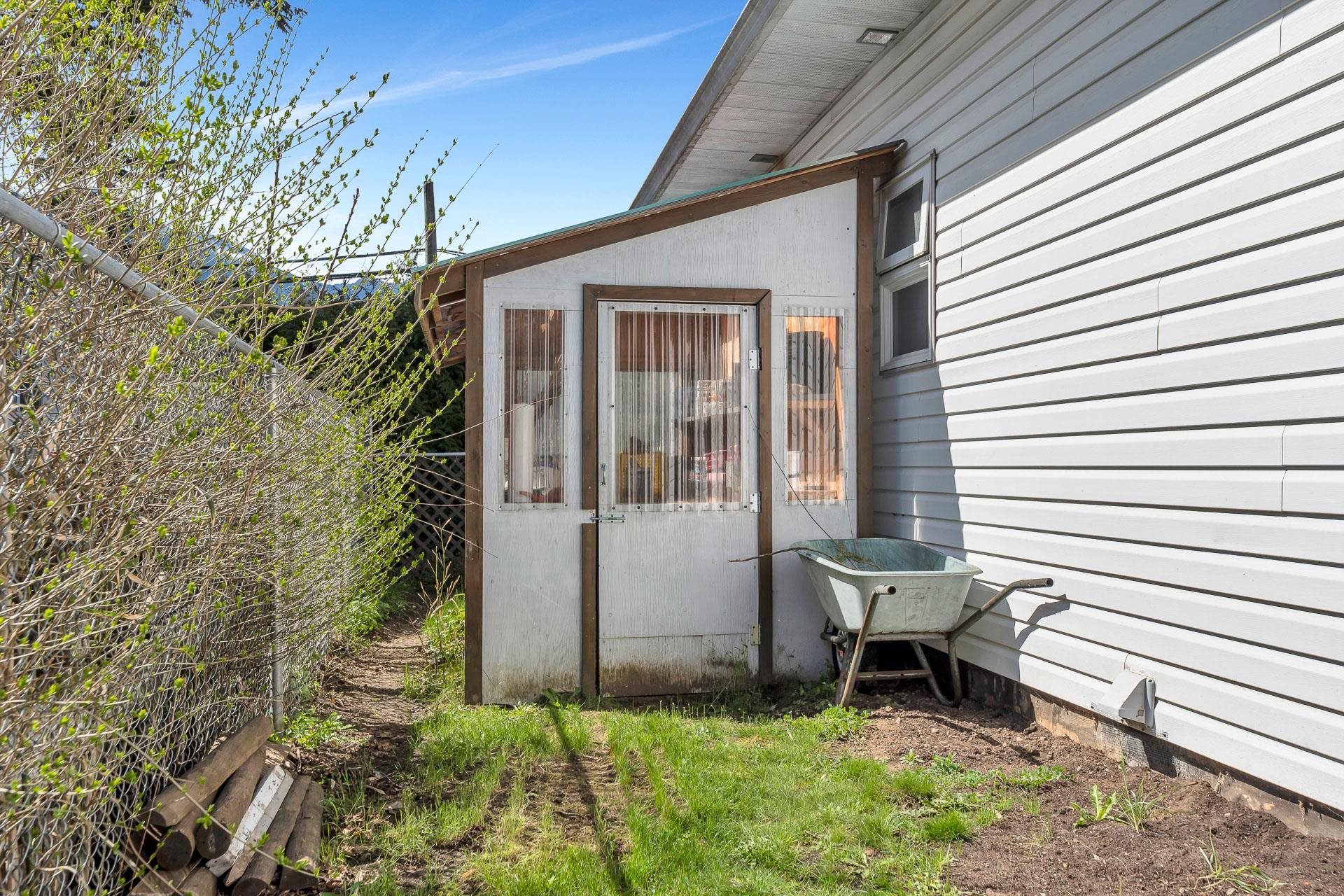 477 3 Rd Avenue, House other with 3 bedrooms, 2 bathrooms and 4 parking in Hope BC | Image 36