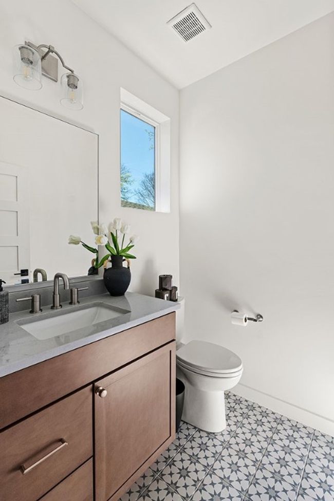 B - 8003 Gault St, Condo with 3 bedrooms, 4 bathrooms and 2 parking in Austin TX | Image 33