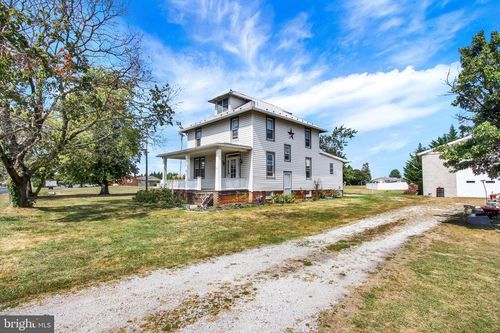 5694 Hanover Rd, HANOVER, PA, 17331-9055 | Card Image