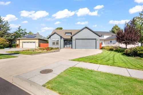 20864 Daniel Duke Way, Bend, OR, 97701-7025 | Card Image
