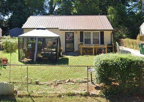 228 Burch Rd, Clarksville, TN, 37042-5747 | Card Image