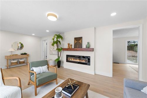 5435 Flint St, Shawnee, KS, 66203-1526 | Card Image