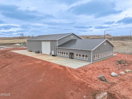 5624 Rooster Lane, Williston, ND, 58801 | Card Image