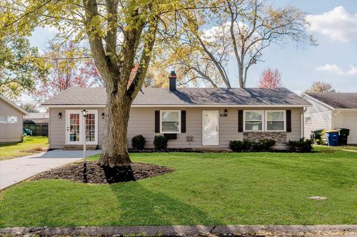 2011 W Sheffield Dr, Muncie, IN, 47304-1256 | Card Image