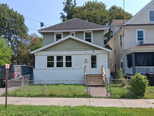 131 Fernwood Ave, Syracuse, NY, 13205-1438 | Card Image