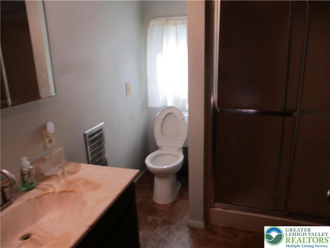 713 Engler Rd, House other with 2 bedrooms, 1 bathrooms and null parking in Nazareth PA | Image 8