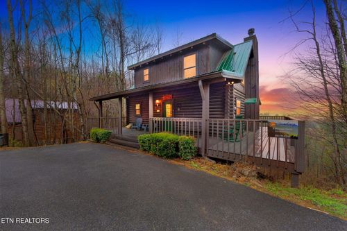 2134 Walnut Church Way, Sevierville, TN, 37876 | Card Image