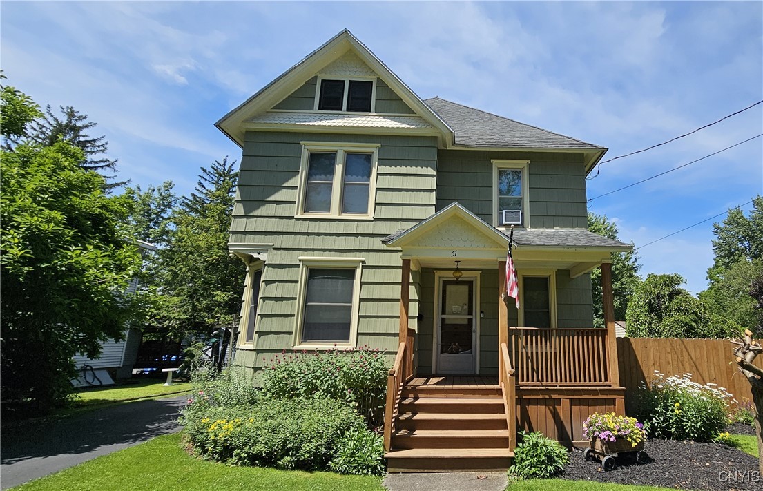 Mattie St, Auburn, NY 13021