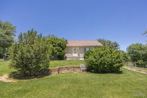 9802 Korte Sewald Rd, Lebanon, IL, 62254-2816 | Card Image