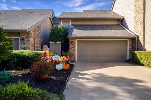 8529 Brittania Way, Dallas, TX, 75243-8029 | Card Image