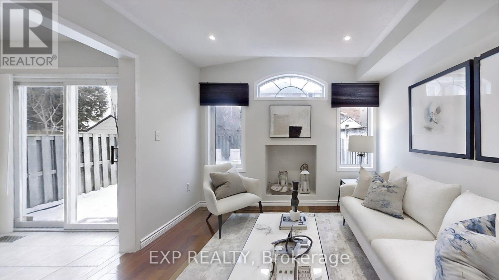 Residential Lease in Richmond Hill (Oak Ridges Lake Wilcox) 4