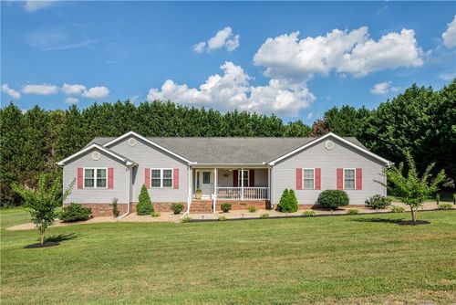100 Crosscreek Dr, Anderson, SC, 29621-4471 | Card Image