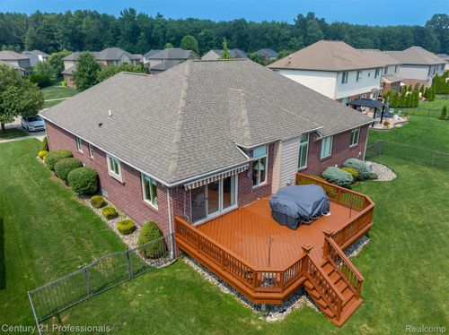 21592 Pine Cone Dr, Macomb, MI, 48042-4364 | Card Image
