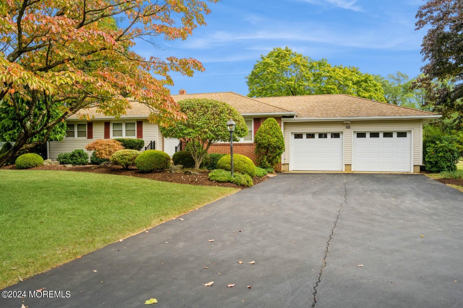 Duchess Ct, Freehold, NJ 07728