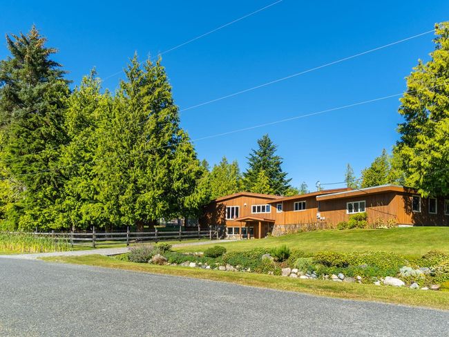 410 17 Th Ave, House other with 4 bedrooms, 5 bathrooms and 4 parking in Sointula BC | Image 79