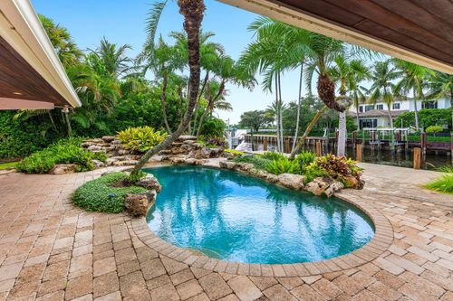122 Marlin Dr, Ocean Ridge, FL, 33435-3311 | Card Image