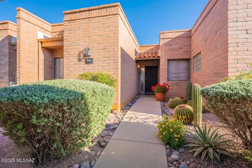 2521 S Calle De Humes, Green Valley, AZ, 85622 | Card Image
