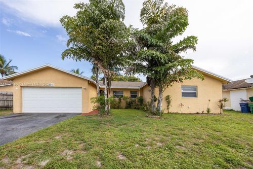 8051 Nw 47th Ct, Lauderhill, FL, 33351-5627 | Card Image