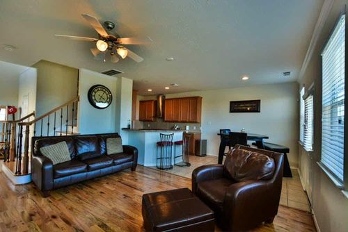 3205 Victorian Manor Ln, Houston, TX, 77047-3366 | Card Image