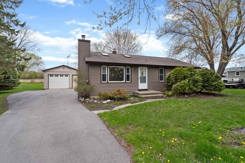 607 Hunters Point Road, NEENAH, WI, 54956 | Card Image