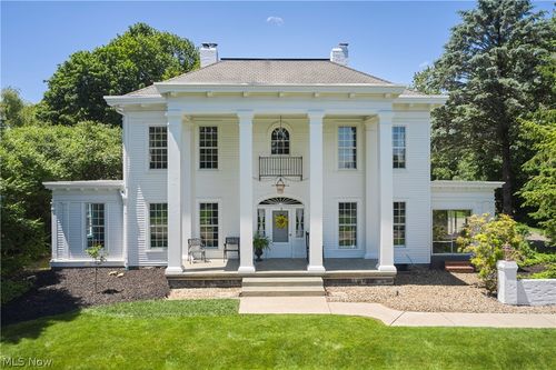 874 Merriman Rd, Akron, OH, 44303-1748 | Card Image