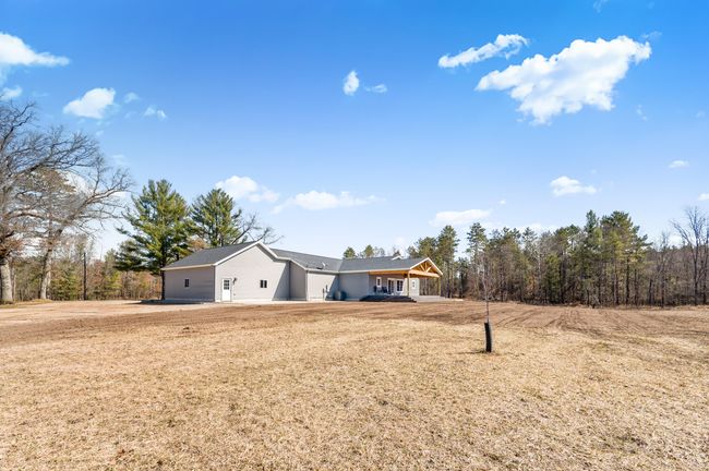 6435 E 64 Th St, House other with 5 bedrooms, 3 bathrooms and null parking in Chase MI | Image 7