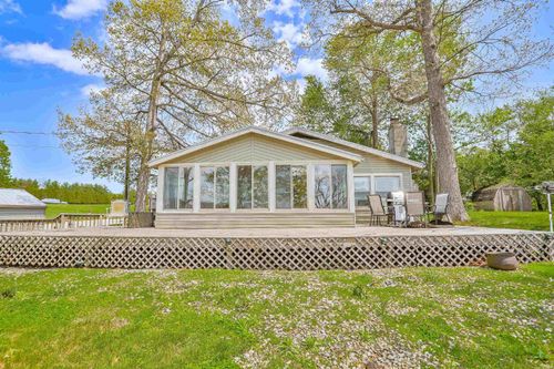 836 Chapman Lake Dr, Warsaw, IN, 46582-7820 | Card Image