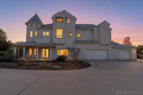 2202 El Paso St, Ramona, CA, 92065-1609 | Card Image