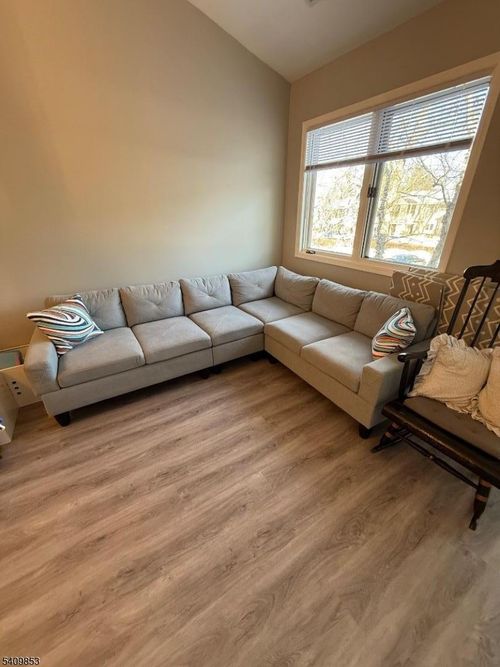 6 Troon Ter, Annandale, NJ, 08801-1601 | Card Image