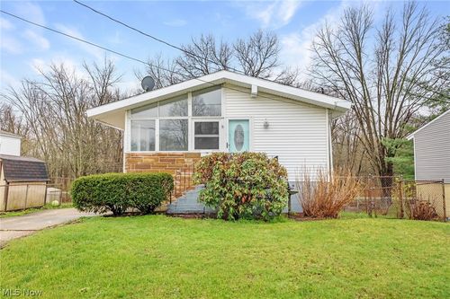 1332 Carnegie Ave, Akron, OH, 44314-1116 | Card Image