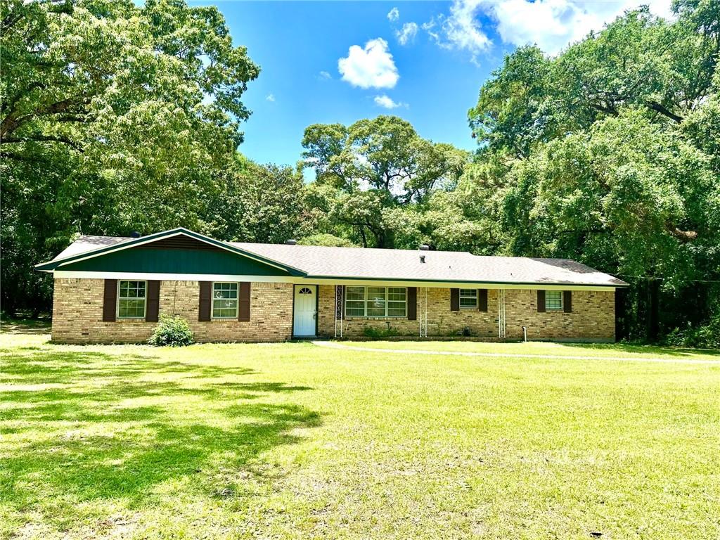 Border Dr, Grand Bay, AL 36541