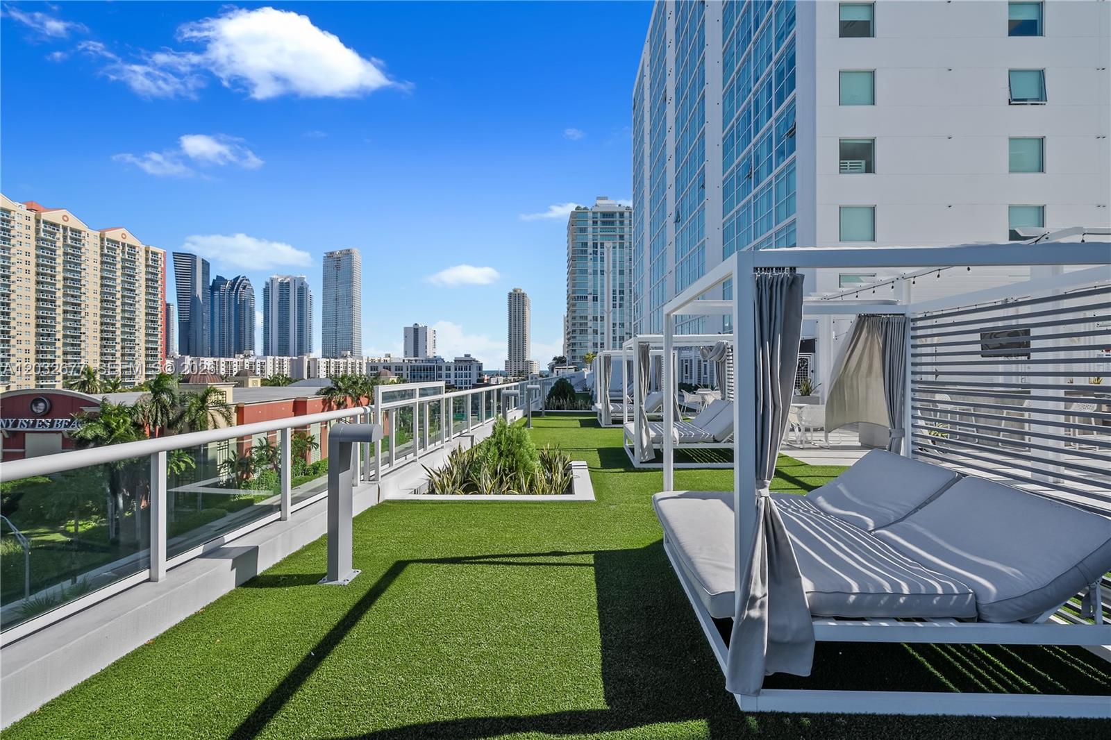 Residential in Sunny Isles Beach 5
