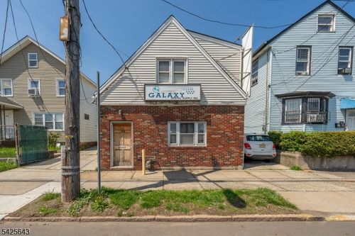 3-528 Spring St, Elizabeth, NJ, 07201-1964 | Card Image