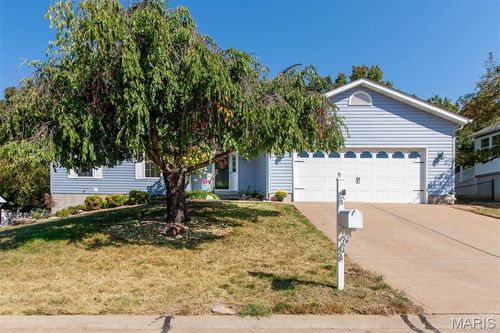 33 Ashford Pl, Festus, MO, 63028-5605 | Card Image