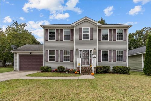 653 Bell St, Hampton, VA, 23661-1403 | Card Image