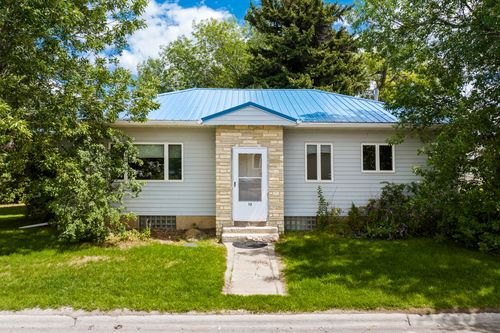 13 4th St N, Fairfield, MT, 59436-6517 | Card Image