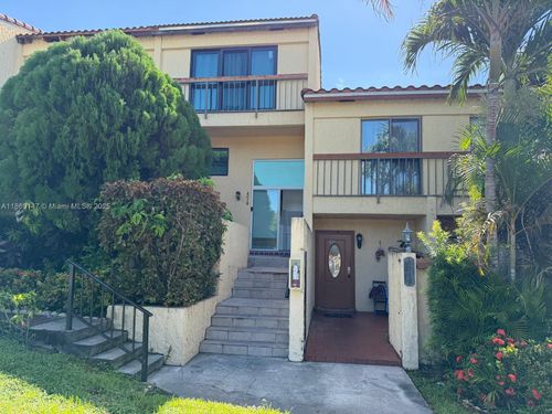 4018 Del Rio Way, Sunrise, FL, 33351-6312 | Card Image