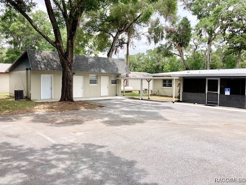 3684 N Citrus Ave, Crystal River, FL, 34428-6033 | Card Image